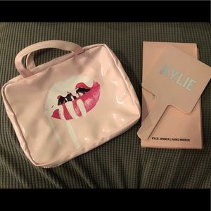KYLIE Lips Travel Case & KYLIE Skin Hand Mirror